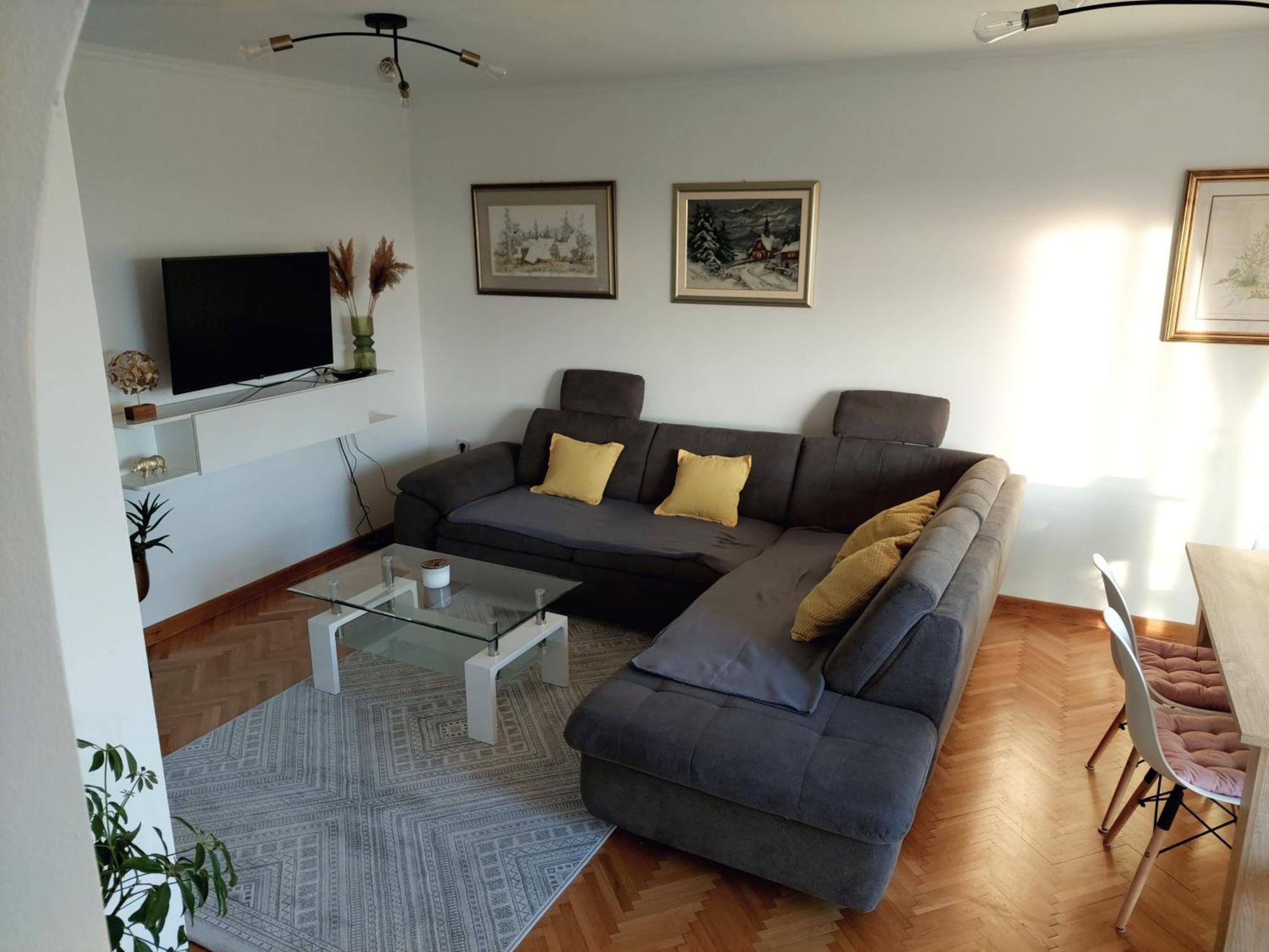 Apartman Masha Карловаць Екстер'єр фото